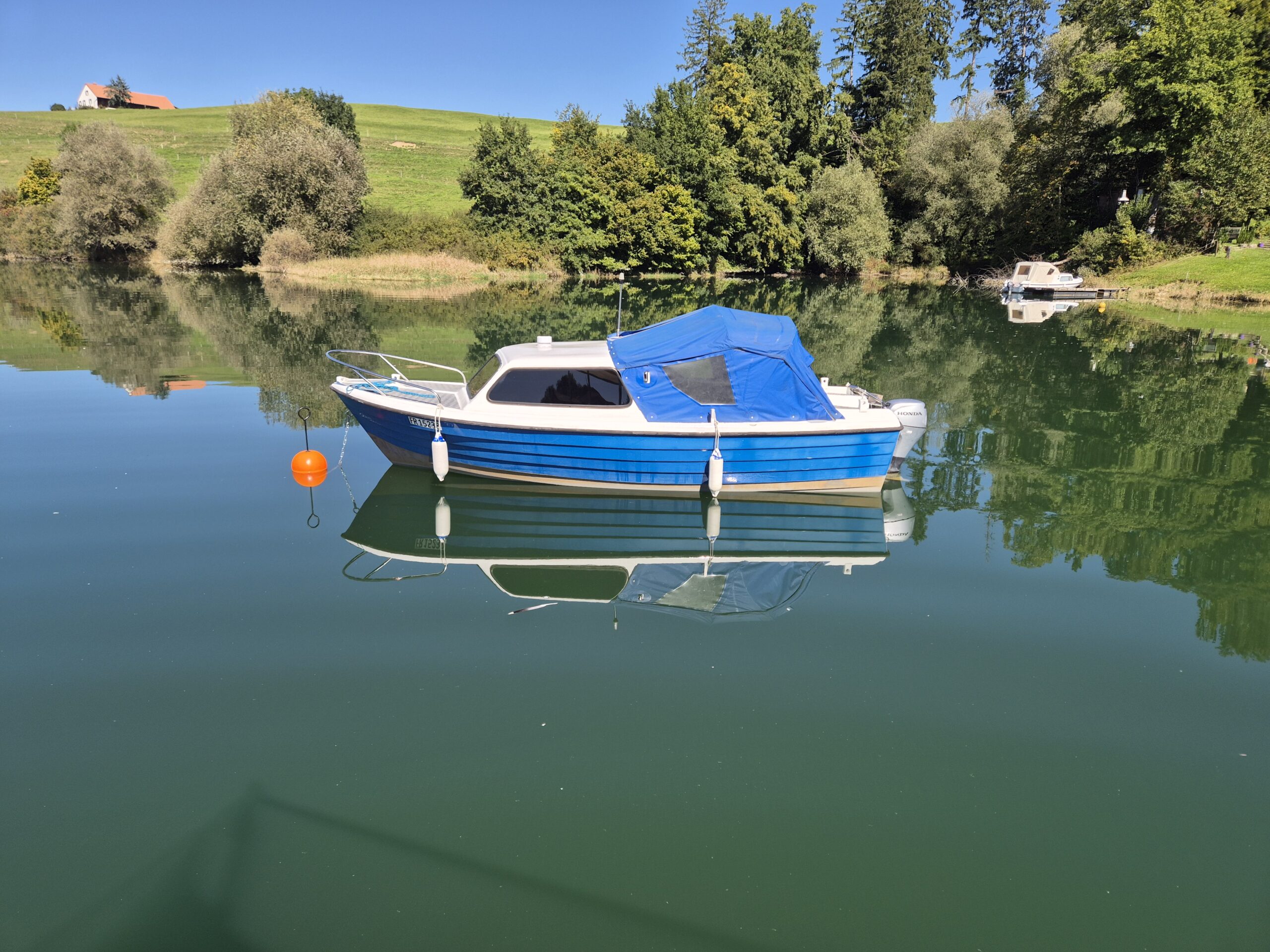 Taylor T54 sur le lac de la Gruyère